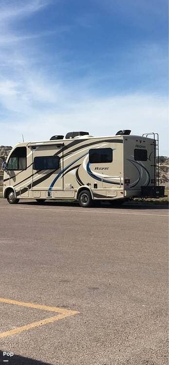 2017 Thor Motor Coach Vegas 24.1 - Used Class A For Sale by Pop RVs in Rome, Georgia features Slideout