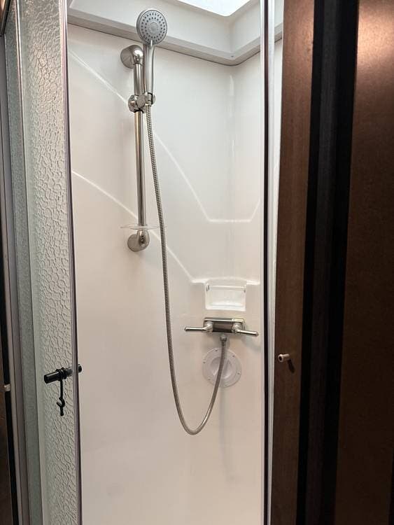 2021 Nexus Viper 29V - Used Class C For Sale by Pop RVs in Titusville, Florida features Slideout