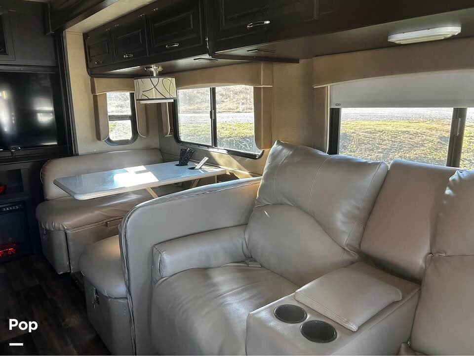 2018 Maybach 37M by Nexus from Pop RVs in Norfolk, Connecticut