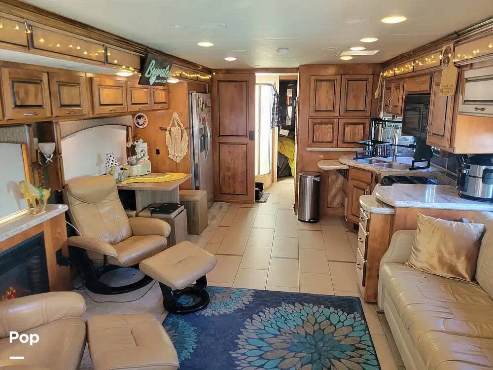 2012 Monaco RV Knight Monaco  40PDQ - Used Diesel Pusher For Sale by Pop RVs in Novato, California features Generator, Slideout, Air Conditioning, Leveling Jacks