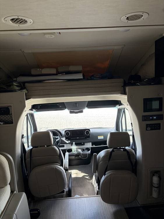 2020 Thor Motor Coach Delano 24TT - Used Class C For Sale by Pop RVs in Hernando, Florida features Slideout