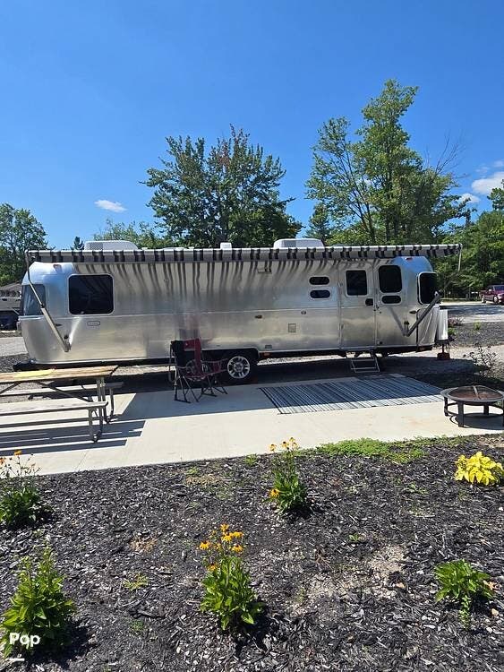 Used 2025 Airstream Classic Airstream  30RB-Queen available in Lebanon, Ohio