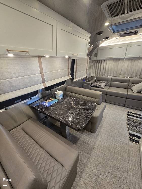 2025 Classic Airstream  30RB-Queen by Airstream from Pop RVs in Lebanon, Ohio