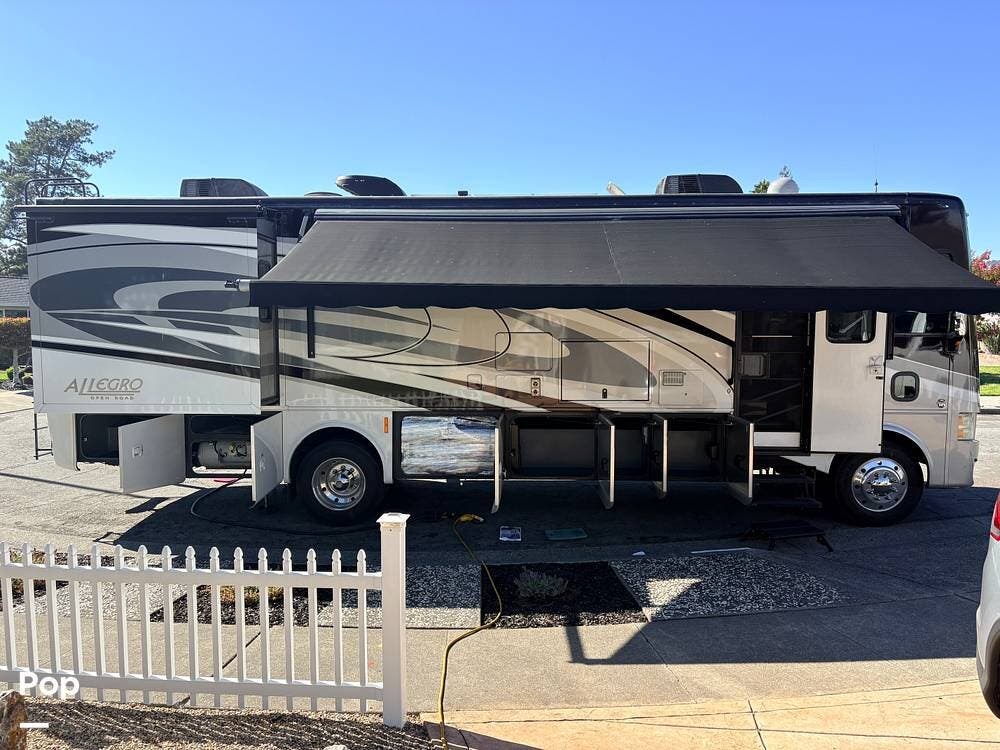 2016 Tiffin Allegro Open Road 32SA - Used Class A For Sale by Pop RVs in Santa Rosa, California features Slideout