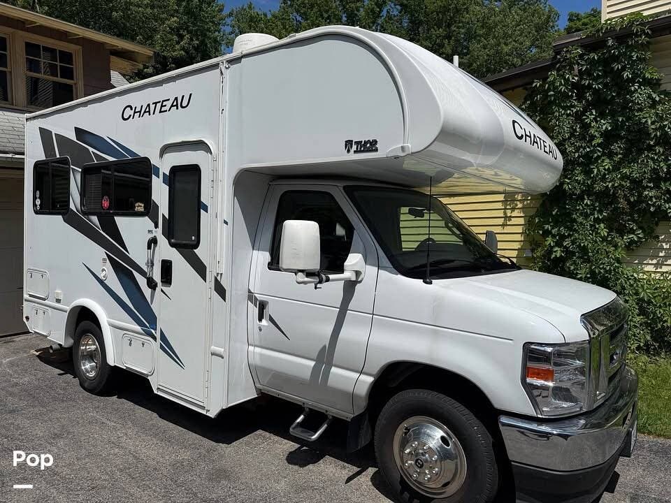 2025 Thor Motor Coach Chateau 19z - Used Class C For Sale by Pop RVs in Biddeford, Maine