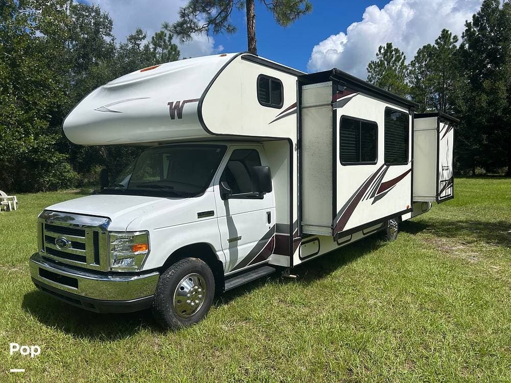 2019 Winnebago Outlook 31N - Used Class C For Sale by Pop RVs in Altoona, Florida features Generator, Slideout, Air Conditioning, Awning