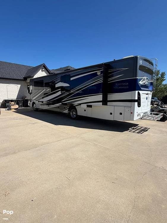 Used 2021 Holiday Rambler Vacationer 36F available in Timpson, Texas