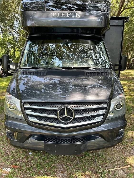 2018 Tiffin Wayfarer 24TW - Used Class C For Sale by Pop RVs in Pace, Florida features Slideout