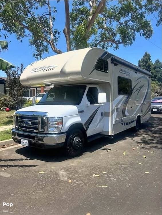 2019 Thor Motor Coach Freedom Elite 24HE - Used Class C For Sale by Pop RVs in Huntington Beach, California features Slideout