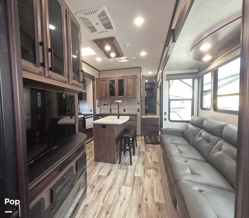 2022 K-Z Venom 3313TK - Used Toy Hauler For Sale by Pop RVs in Lake Elsinore, California features Awning, Generator, Leveling Jacks, Air Conditioning, Slideout