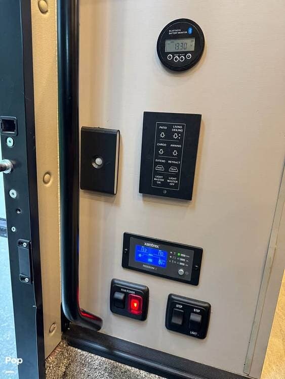 2023 Thor Motor Coach Challenger 37DS - Used Class A For Sale by Pop RVs in Egg Harbor Township, New Jersey features Slideout