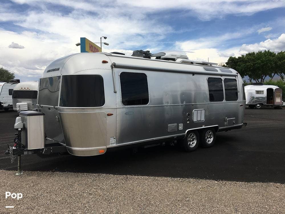 Used 2016 Airstream Flying Cloud 25FB Queen available in Amarillo, Texas