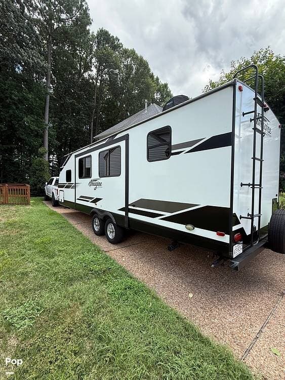 2021 Grand Design Imagine 2800BH - Used Travel Trailer For Sale by Pop RVs in Yorktown, Virginia features Slideout