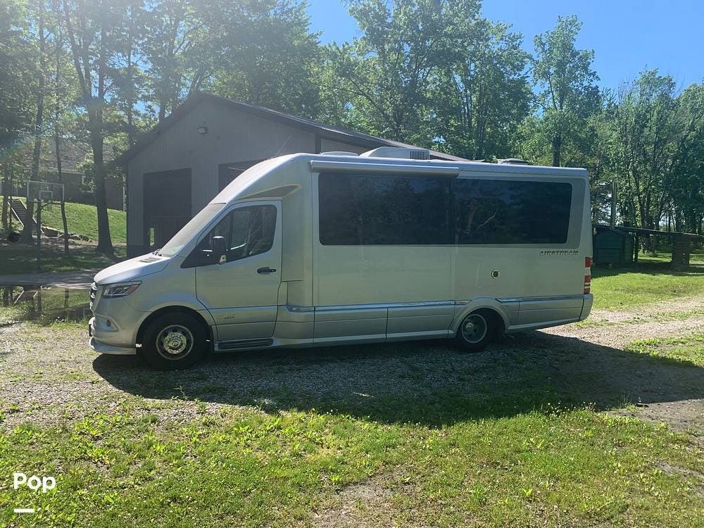 2025 Airstream Atlas Airstream  Murphy Suite - Used Class B For Sale by Pop RVs in Middlebury, Indiana features Slideout