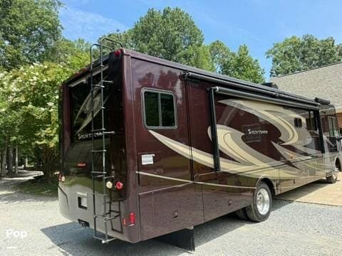 2017 Winnebago Sightseer Winnebago - Used Class A For Sale by Pop RVs in Courtland, Virginia features Air Conditioning, Slideout, Generator, Leveling Jacks, Awning