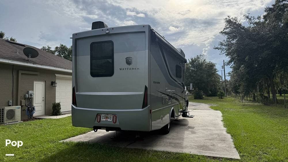 2022 Wayfarer 25RW by Tiffin from Pop RVs in Winter Haven, Florida