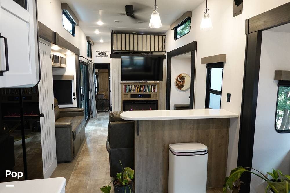 2025 Puma 403LFT by Forest River from Pop RVs in Austin, Texas
