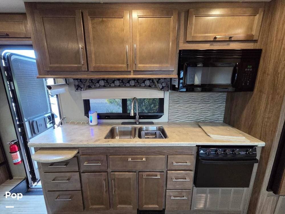 2018 Greyhawk Prestige 29MVP by Jayco from Pop RVs in Sturgis, South Dakota