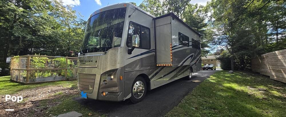 2018 Winnebago Sunstar LX 35F - Used Class A For Sale by Pop RVs in Newfoundland, New Jersey features Air Conditioning, Generator, Slideout, Awning, Leveling Jacks