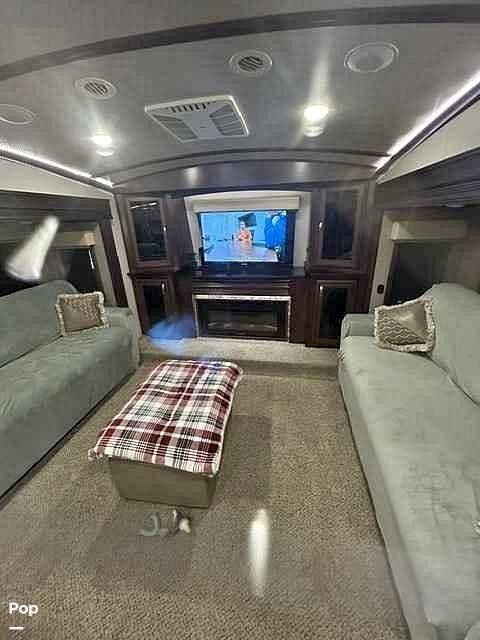 2018 Pinnacle 38FLWS by Jayco from Pop RVs in Woodbine, New Jersey
