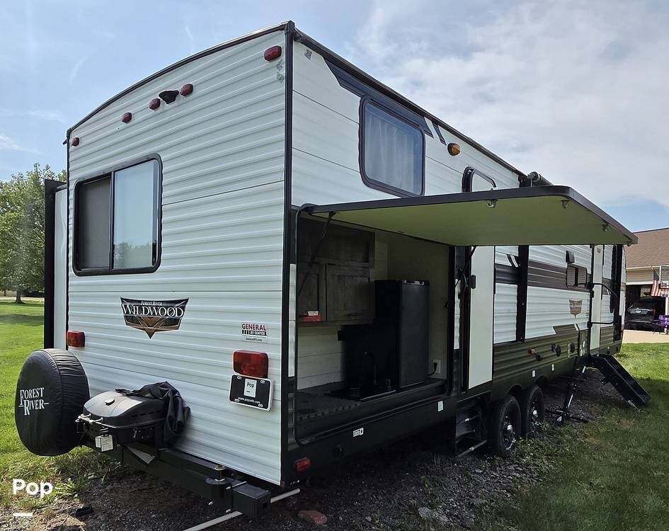 Used 2020 Forest River Wildwood 32BHDS available in Chardon, Ohio