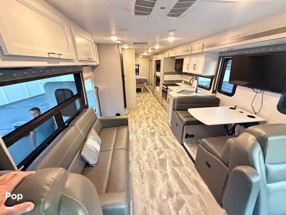 2024 Thor Motor Coach Windsport 34J - Used Class A For Sale by Pop RVs in Springville, Utah features Air Conditioning, Generator, Slideout, Leveling Jacks