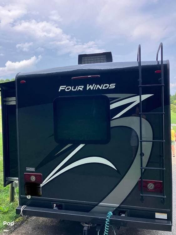 Used 2021 Thor Motor Coach Four Winds 31w available in Fawn Grove, Pennsylvania