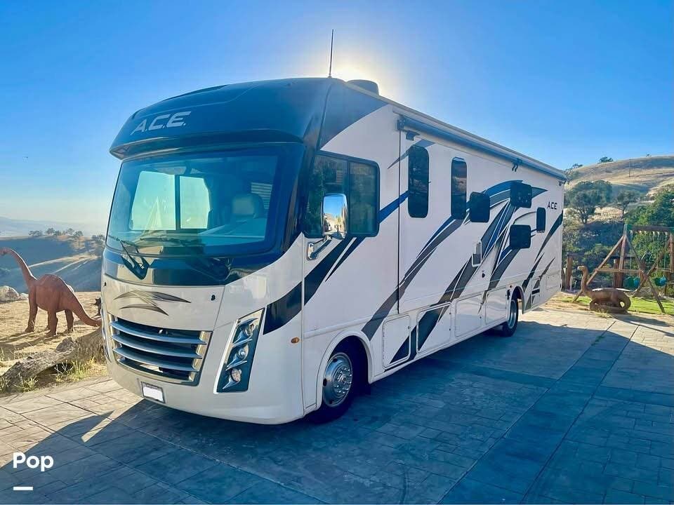 2022 A.C.E. 32.3 by Thor Motor Coach from Pop RVs in Tehachapi, California