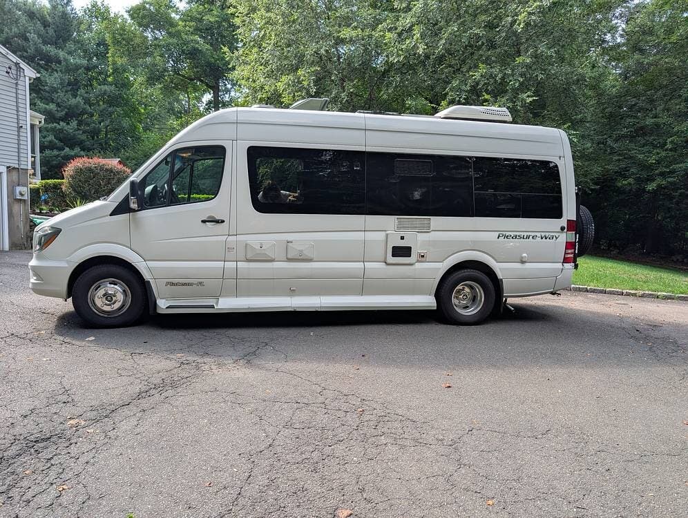 2019 Pleasure-Way Plateau FL - Used Class B For Sale by Pop RVs in Westport, Connecticut