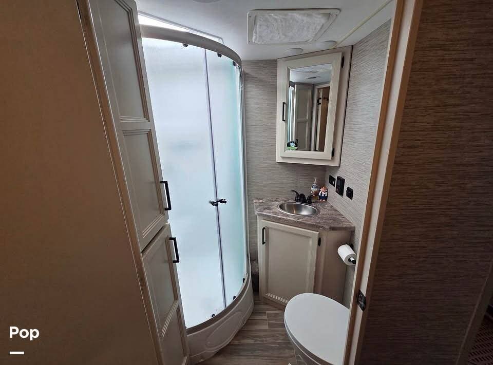 2022 Thor Motor Coach Four Winds 31e - Used Class C For Sale by Pop RVs in De Berry, Texas features Slideout