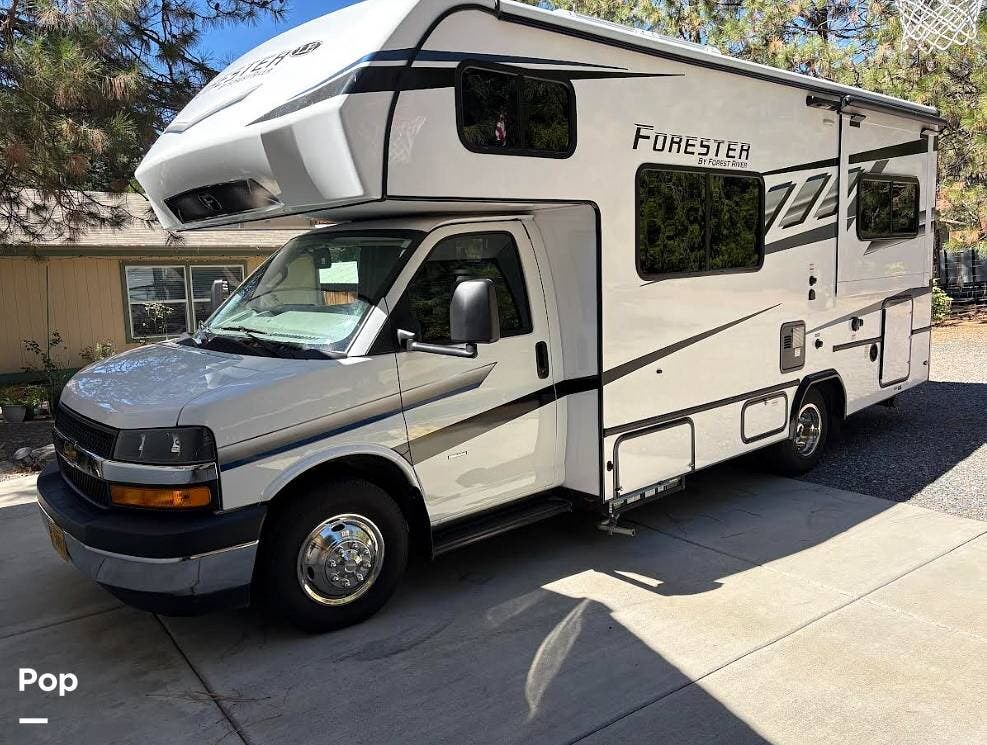 2024 Forest River Forester 2251SLE - Used Class C For Sale by Pop RVs in Jacksonville, Oregon features Slideout, Air Conditioning, Awning, Generator
