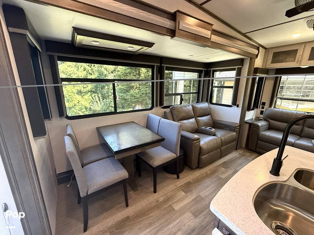 2021 Keystone Montana High Country 294RL - Used Fifth Wheel For Sale by Pop RVs in Longview, Washington features Leveling Jacks, Slideout, Air Conditioning, Awning