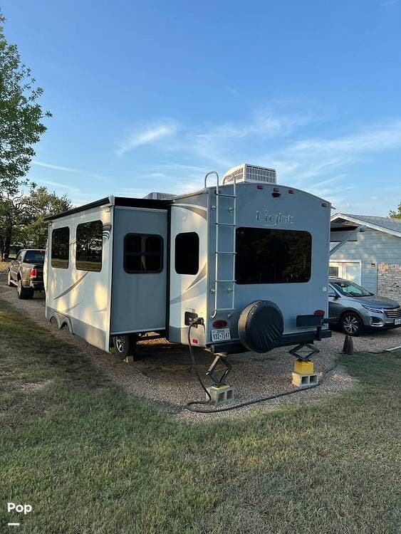 2018 Open Range Light 275RLS - Used Travel Trailer For Sale by Pop RVs in Lampasas, Texas features Slideout
