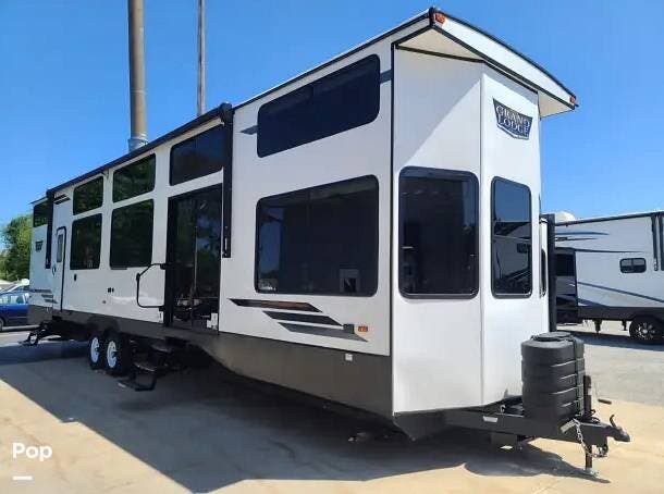 2023 Wildwood Grand Lodge 42DL by Forest River from Pop RVs in Glenburn, Maine
