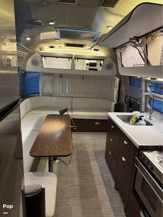 2020 Airstream Globetrotter 30RBQ - Used Travel Trailer For Sale by Pop RVs in Bend, Oregon
