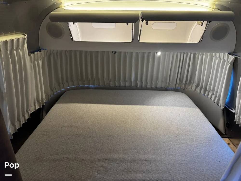 2020 Globetrotter 30RBQ by Airstream from Pop RVs in Bend, Oregon