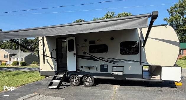 2022 Flagstaff Micro Lite 25FBLS by Forest River from Pop RVs in Appomattox, Virginia
