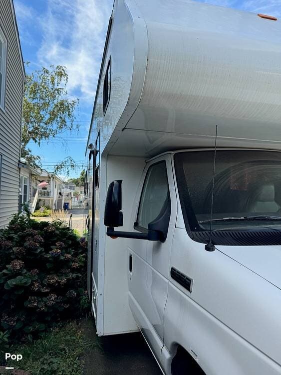 2020 Minnie Winnie 325AR by Winnebago from Pop RVs in West Haven, Connecticut