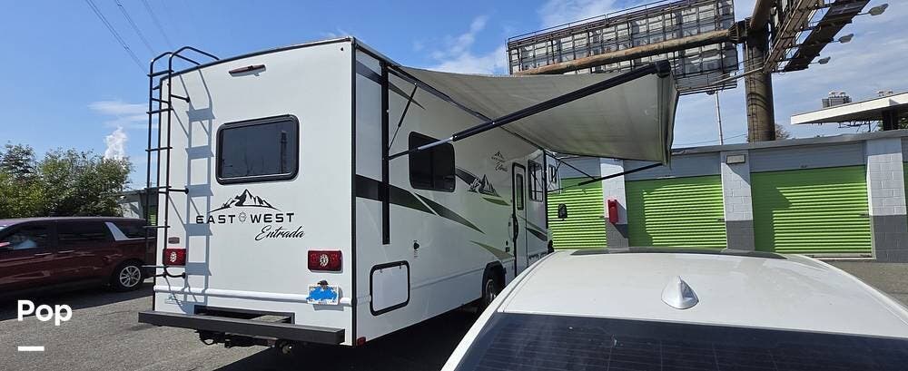 2024 Entrada 2700NS by East to West from Pop RVs in Elizabeth, New Jersey