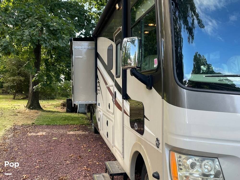2014 Mirada 35BH by Coachmen from Pop RVs in Bath, Pennsylvania
