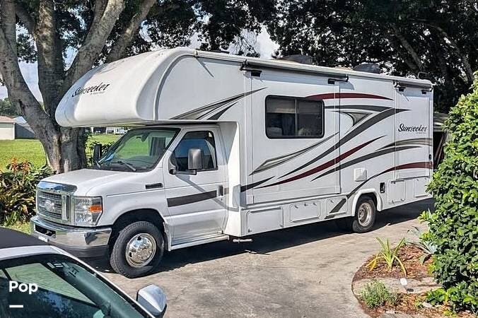 2016 Forest River Sunseeker 2500TS - Used Class C For Sale by Pop RVs in Bradenton, Florida features Slideout