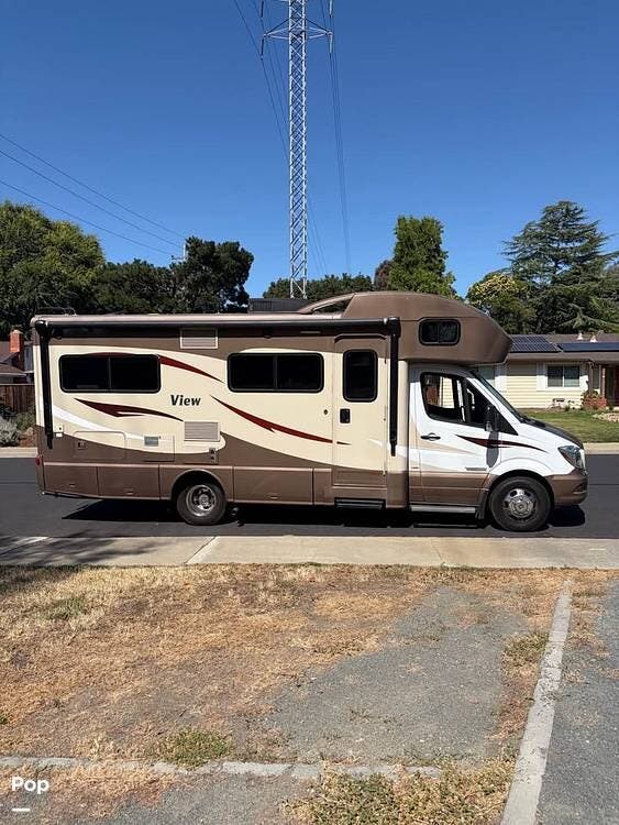 2016 Winnebago View 24J - Used Class C For Sale by Pop RVs in Walnut Creek, California features Slideout