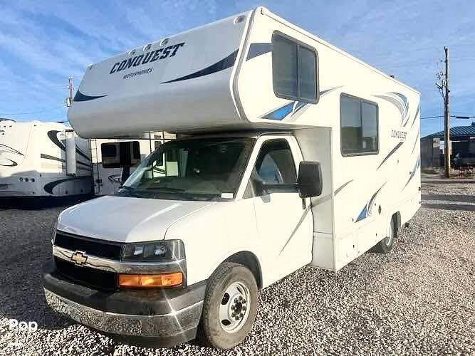 2017 Gulf Stream Conquest 6237LE - Used Class C For Sale by Pop RVs in Eufaula, Alabama features Air Conditioning, Awning, Generator