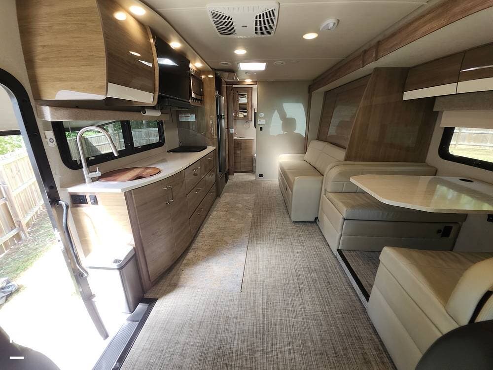2020 Entegra Coach Qwest 24R - Used Class C For Sale by Pop RVs in Evans, Georgia features Air Conditioning, Slideout, Awning, Generator, Leveling Jacks