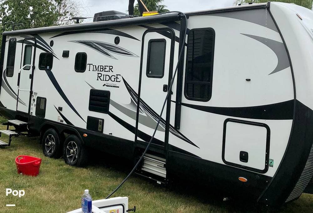 2017 Outdoors RV Timber Ridge 25RDS - Used Travel Trailer For Sale by Pop RVs in Palmetto, Florida features Slideout