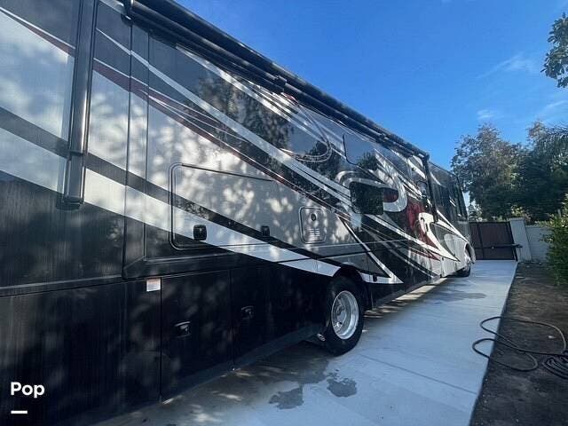 2021 Challenger 37DS by Thor Motor Coach from Pop RVs in Claremont, California