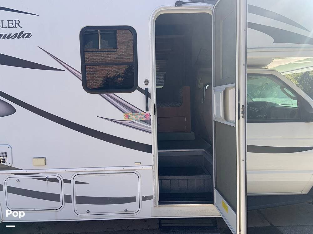 Used 2015 Holiday Rambler Augusta 25K available in Richmond, Kentucky