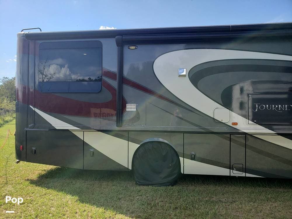 2017 Journey 36M by Winnebago from Pop RVs in Bushnell, Florida