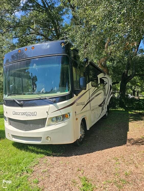 2016 Forest River Georgetown 328TS - Used Class A For Sale by Pop RVs in Dunnellon, Florida features Slideout