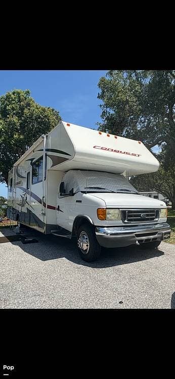 2007 Gulf Stream Conquest W6319D - Used Class C For Sale by Pop RVs in Hollywood, Florida features Slideout